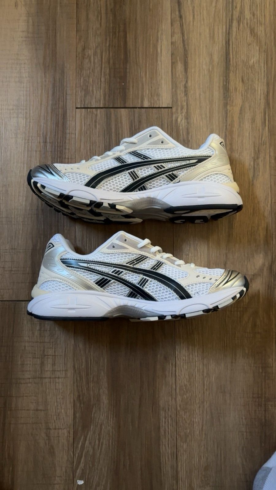 Asics Asics Gel-Kayano 14 Size US 10 / EU 43 - 4 Thumbnail