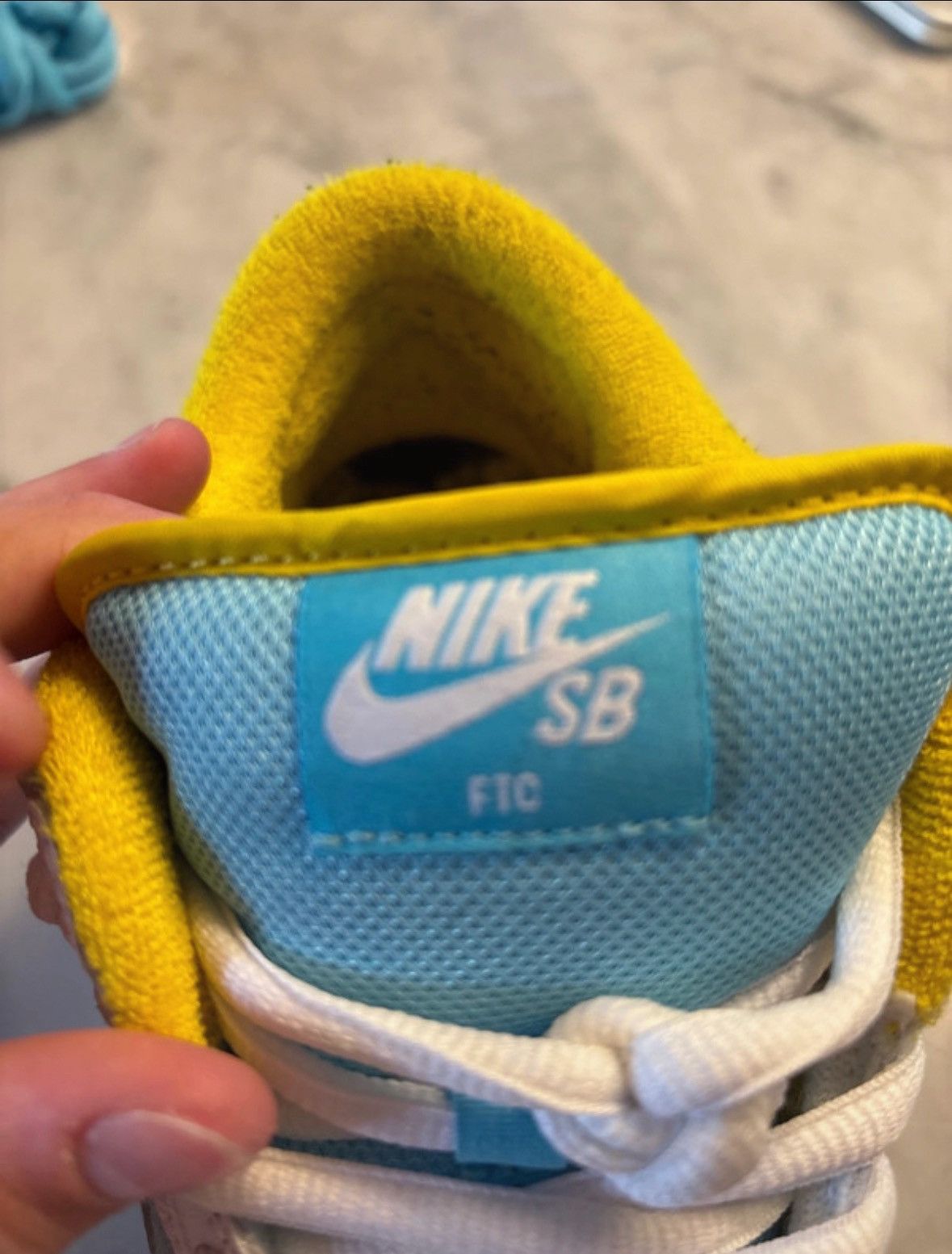 Nike SB Nike SB Dunk Low FTC Lagoon Pulse Size US 9.5 / EU 42-43 - 6 Thumbnail
