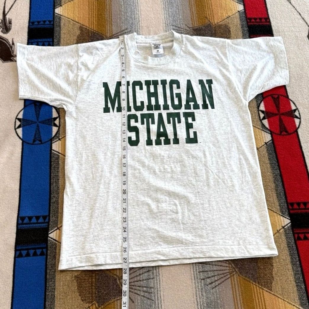 Fruit Of The Loom VINTAGE Michigan State University Spell Out T-Shirt Large Single Stitch USA 90s Size US L / EU 52-54 / 3 - 6 Thumbnail