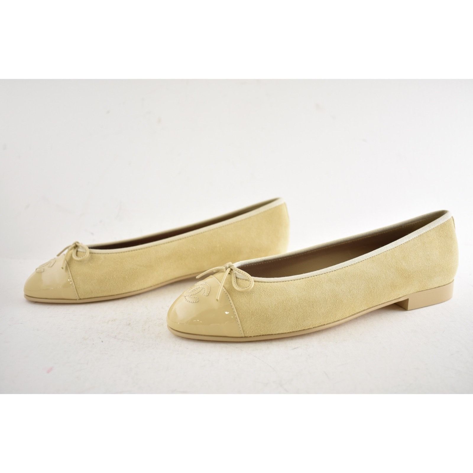 Chanel Chanel Beige Suede Patent Leather Ballet Flat 40 Size US 10 / IT 40 - 16 Thumbnail