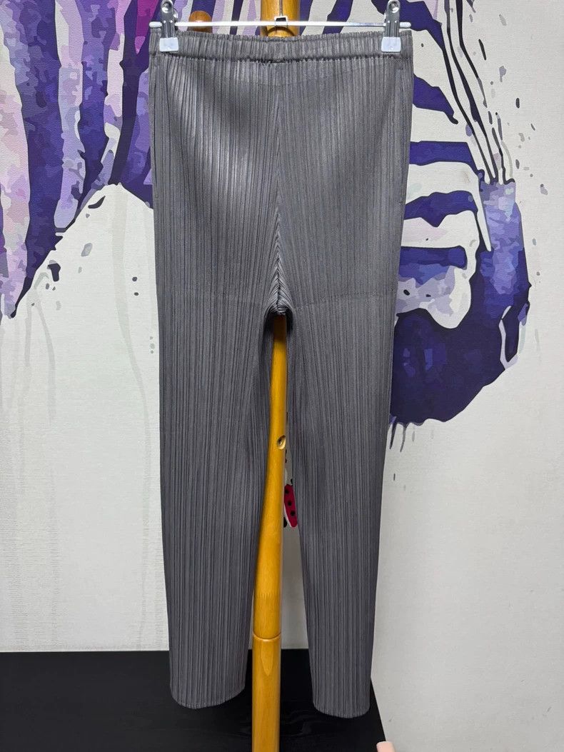 Issey Miyake Issey Miyake size:3 Grey pleated pants Size 42" / US 20 - 2 Thumbnail