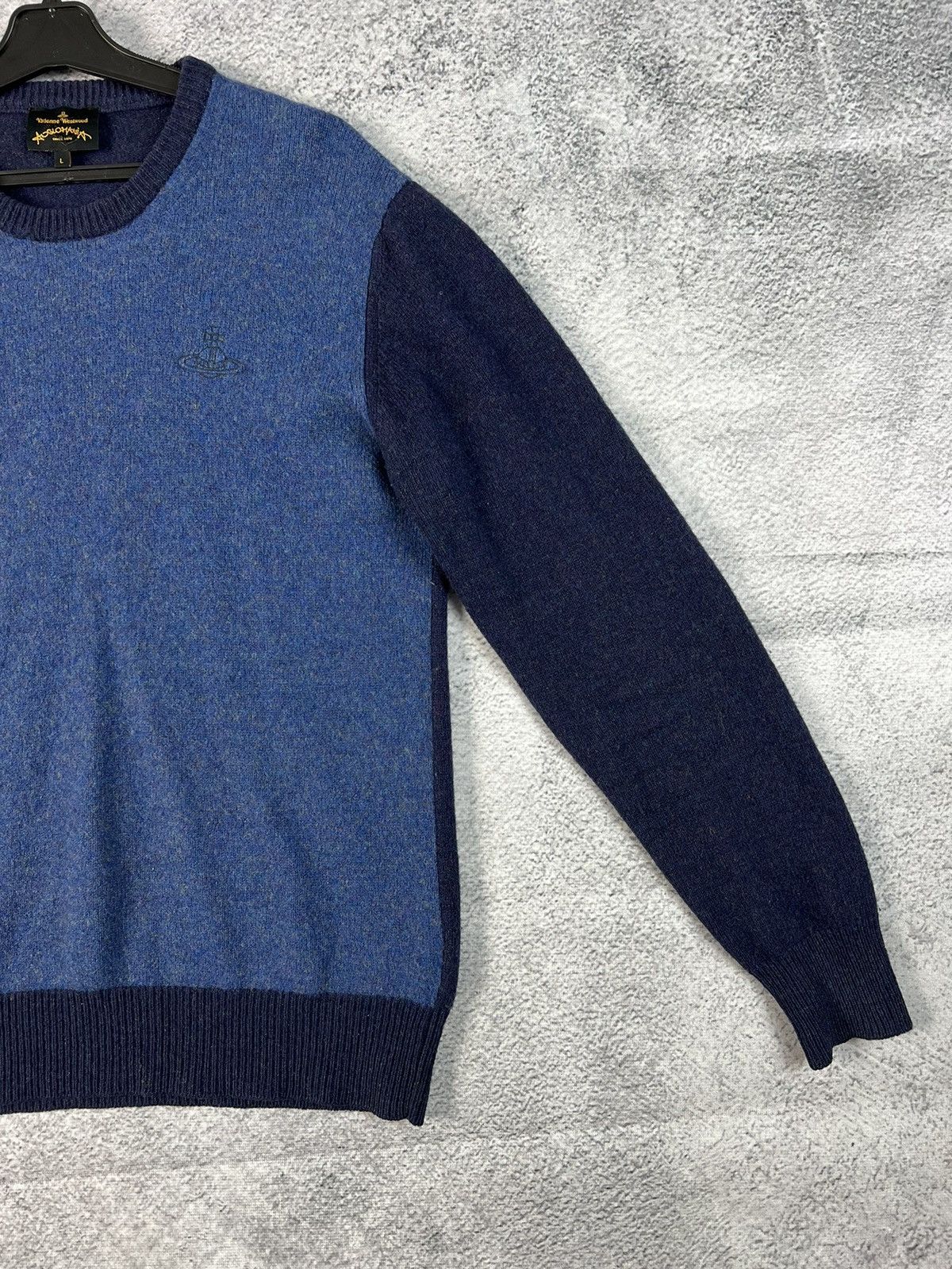 Vivienne Westwood Vivienne Westwood classic crew neck pullover Size US L / EU 52-54 / 3 - 3 Thumbnail