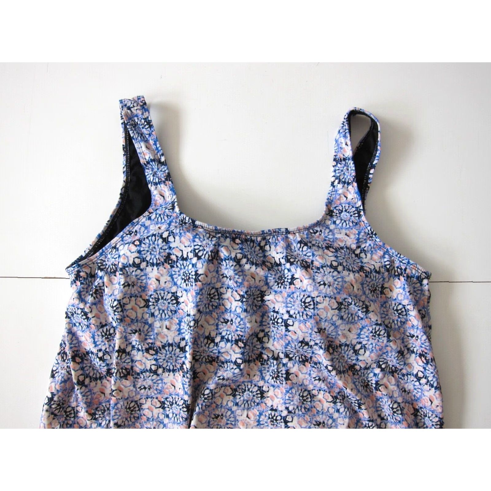 Vintage SwimsuitsForAll Purple Pink Blue Geometric Built In Bra Tankini Top 22 Women Tankini Built-In Bra Geometric Aztec Purple Pink Blue 90s Size 3XL / US 20-22 - 4 Thumbnail