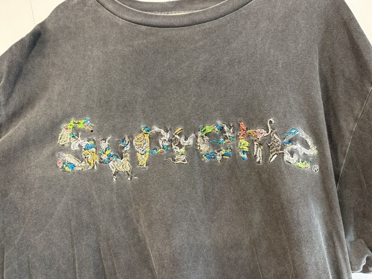 Supreme SUPREME ANIMALS EMBROIDERY TEE Size US XL / EU 56 / 4 - 4 Thumbnail