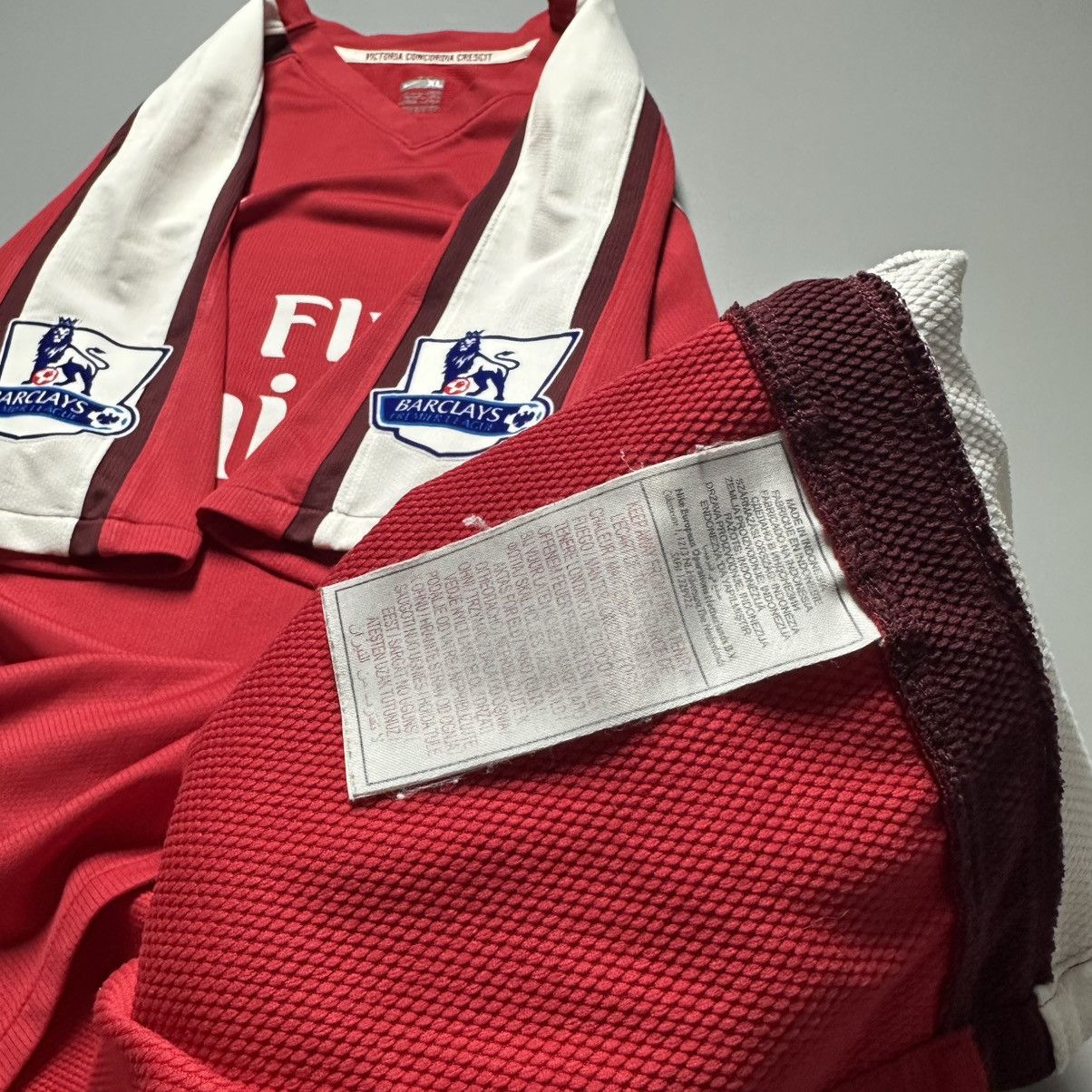 Nike ARSENAL NIKE 2008/2010 FOOTBALL HOME JERSEY #25 ADEBAYOR Size US XL / EU 56 / 4 - 17 Thumbnail