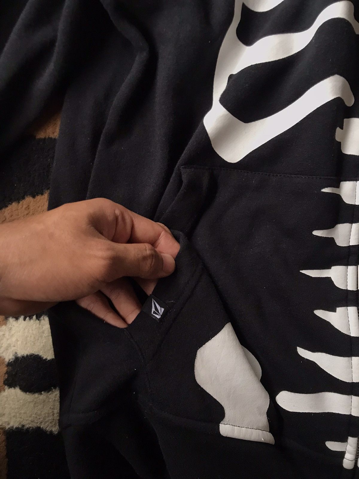 Volcom 🔥 🔥 OFFER ME NOW ‼️ Rare Volcom Skull Skeleton Hoodie Size US M / EU 48-50 / 2 - 14 Thumbnail