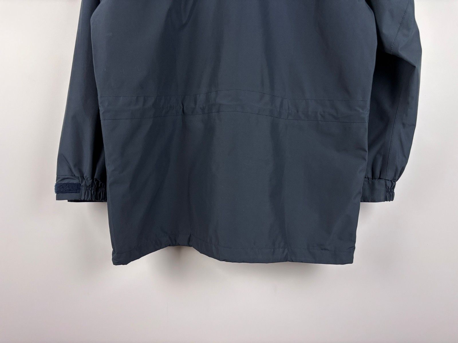 Berghaus Vintage Berghaus Gore-Tex Outdoor Waterproof Jacket Size M Size US M / EU 48-50 / 2 - 9 Thumbnail