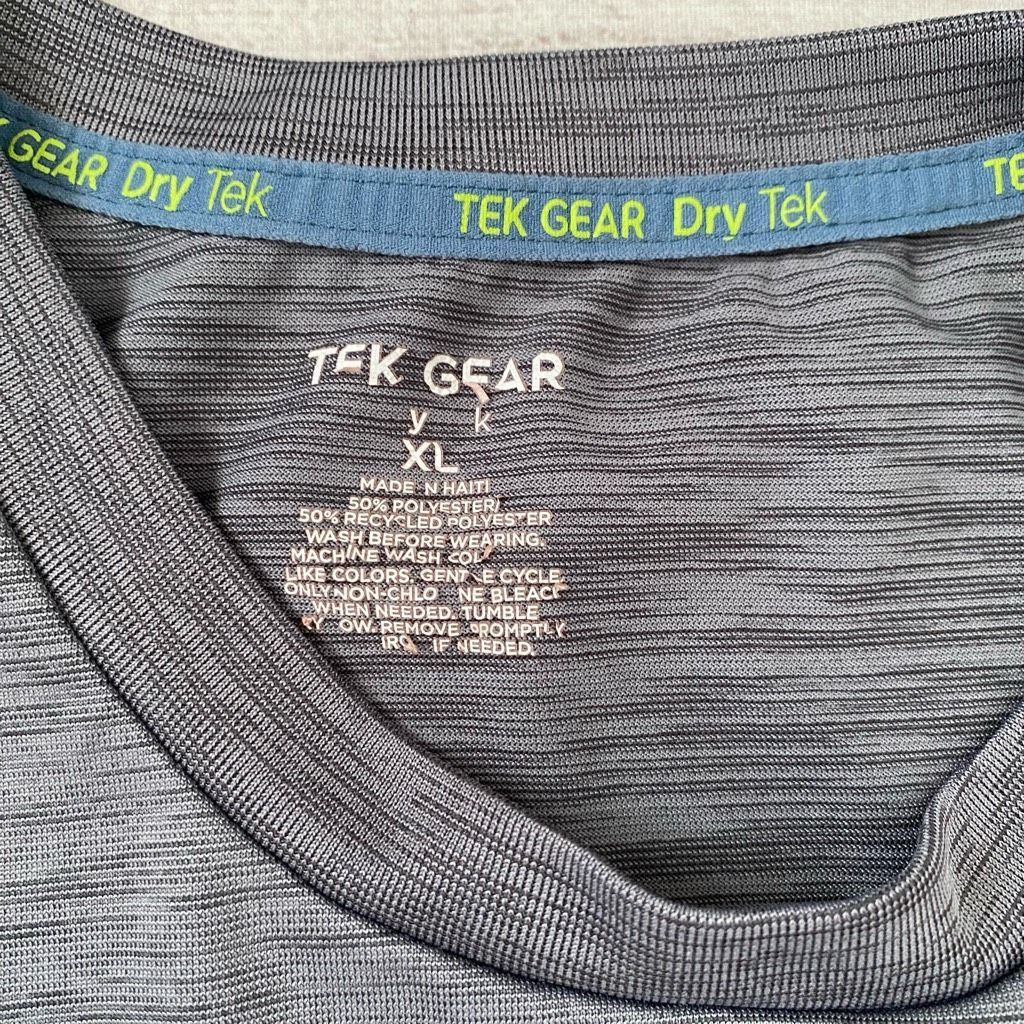 Tek Gear Tek gear dry Tek men XL short sleeve Crewneck activewear wor Size US XL / EU 56 / 4 - 6 Thumbnail