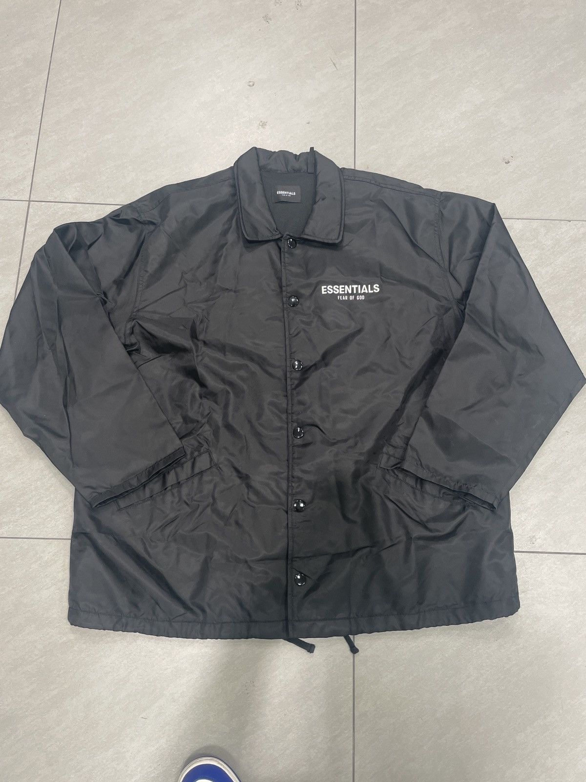Essentials Fear of God Essentials Black Coaches Jacket L Size US L / EU 52-54 / 3 - 1 Thumbnail