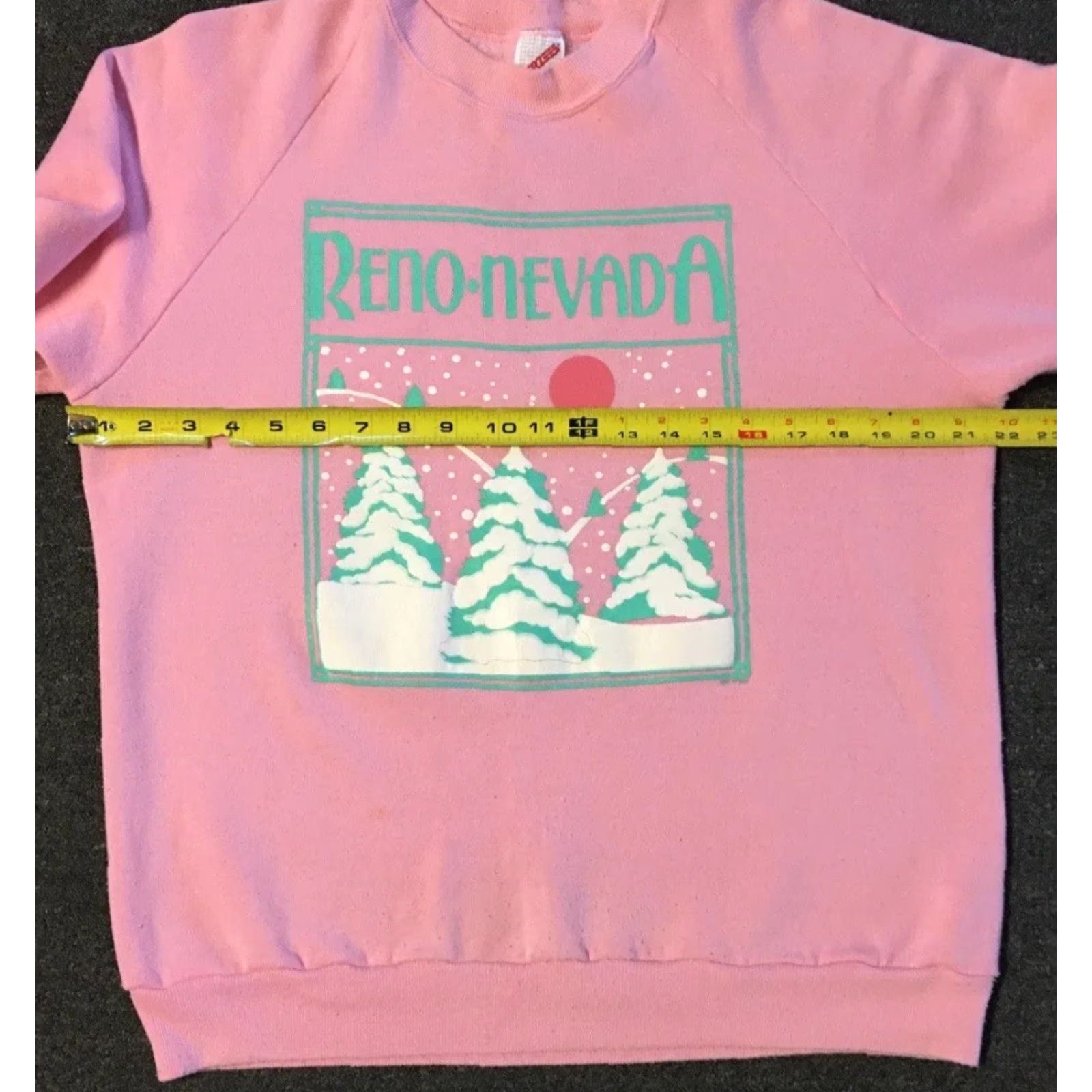 Vintage VINTAGE Snowboard Hoodie Shirt Mens S Pink 80s 90s USA Reno Nevada Faded Snow Mountains Grunge Art Ski Moon Vaporwave Size US S / EU 44-46 / 1 - 7 Thumbnail