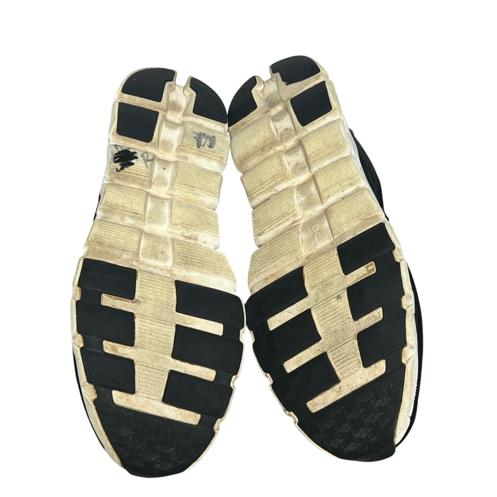 On On Men’s Cloudflow 4 Running Size 14 Black/White Size US 14 / EU 47 - 9 Thumbnail