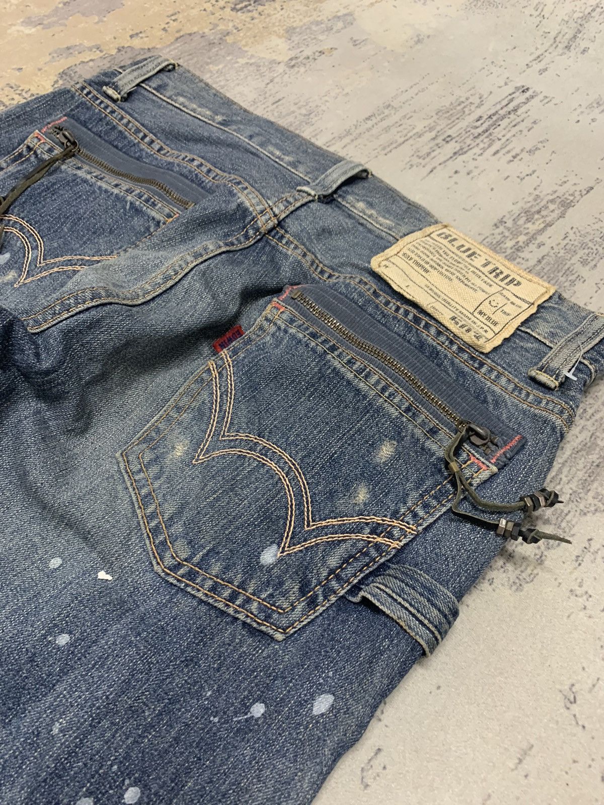 Edwin EDWIN BLUE TRIP CLAW MARK TOKYO DISTRESS DENIM JEANS Size US 32 / EU 48 - 13 Thumbnail