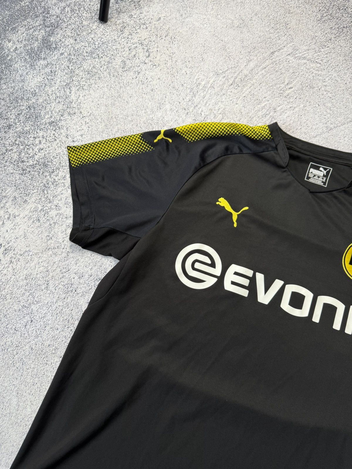 Puma Vintage Puma 2017-18 BORUSSIA DORTMUND jersey Size US XL / EU 56 / 4 - 6 Thumbnail