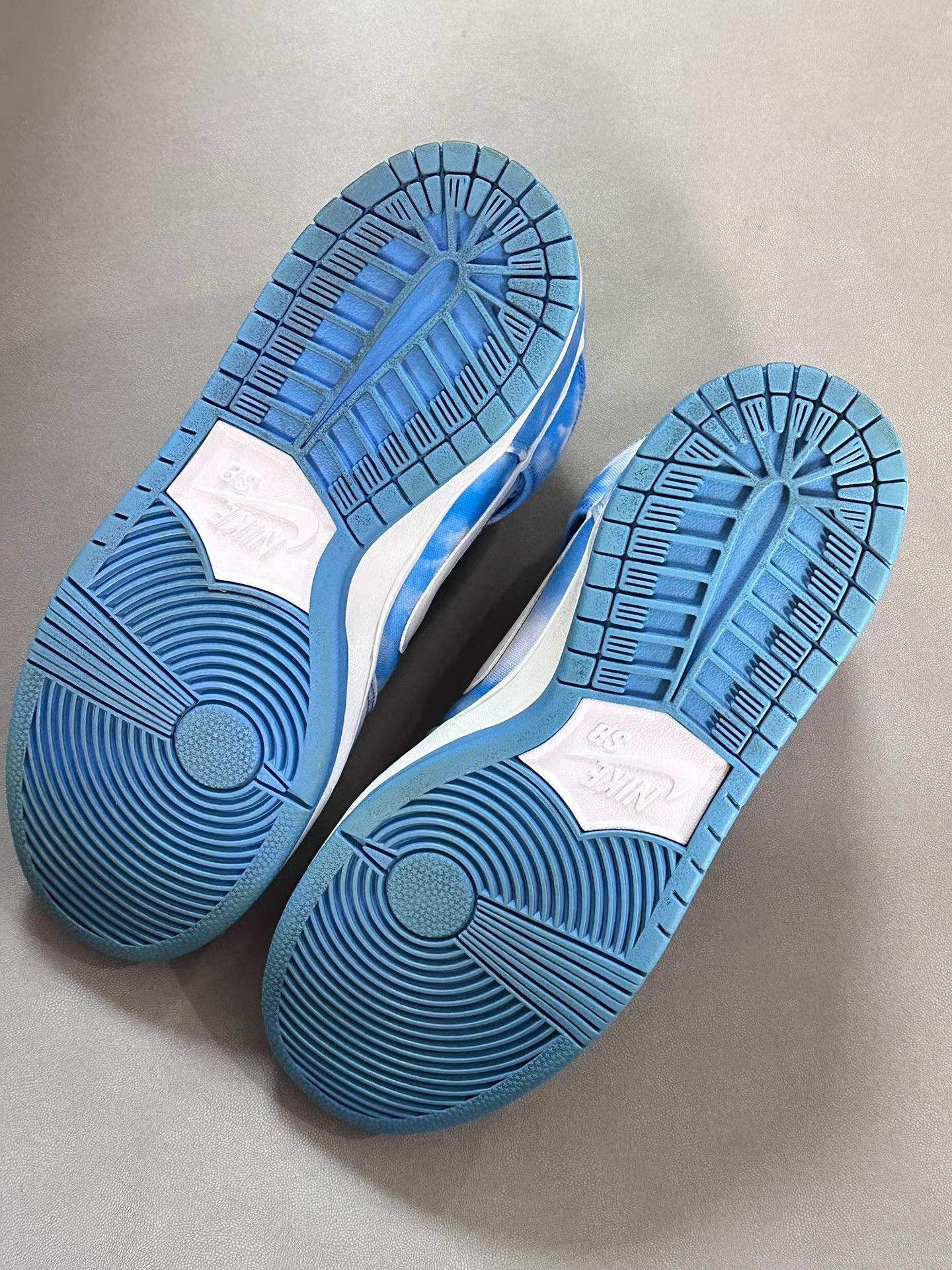 Nike Nike Dunk SB Sky & Clouds Ｑ20 Size US 9 / EU 42 - 4 Thumbnail