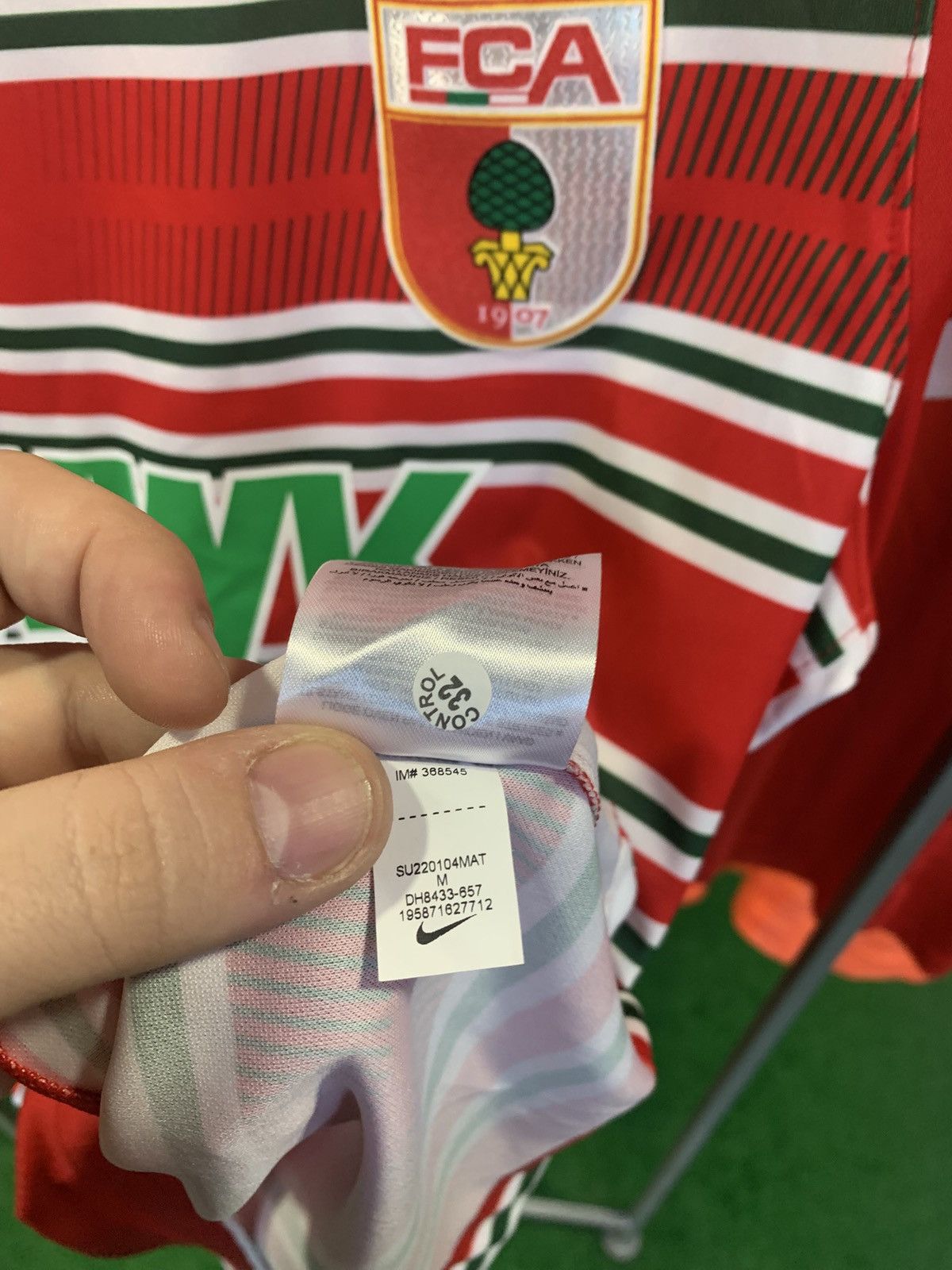 Nike AUGSBURG 2022/2023 SOCCER JERSEY NIKE MEN Kapici 42 Size US M / EU 48-50 / 2 - 6 Thumbnail