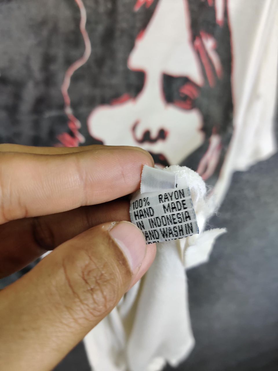Band Tees Vintage Thrashed The Rolling Stone Distressed Tee Tshirt Size US M / EU 48-50 / 2 - 12 Thumbnail