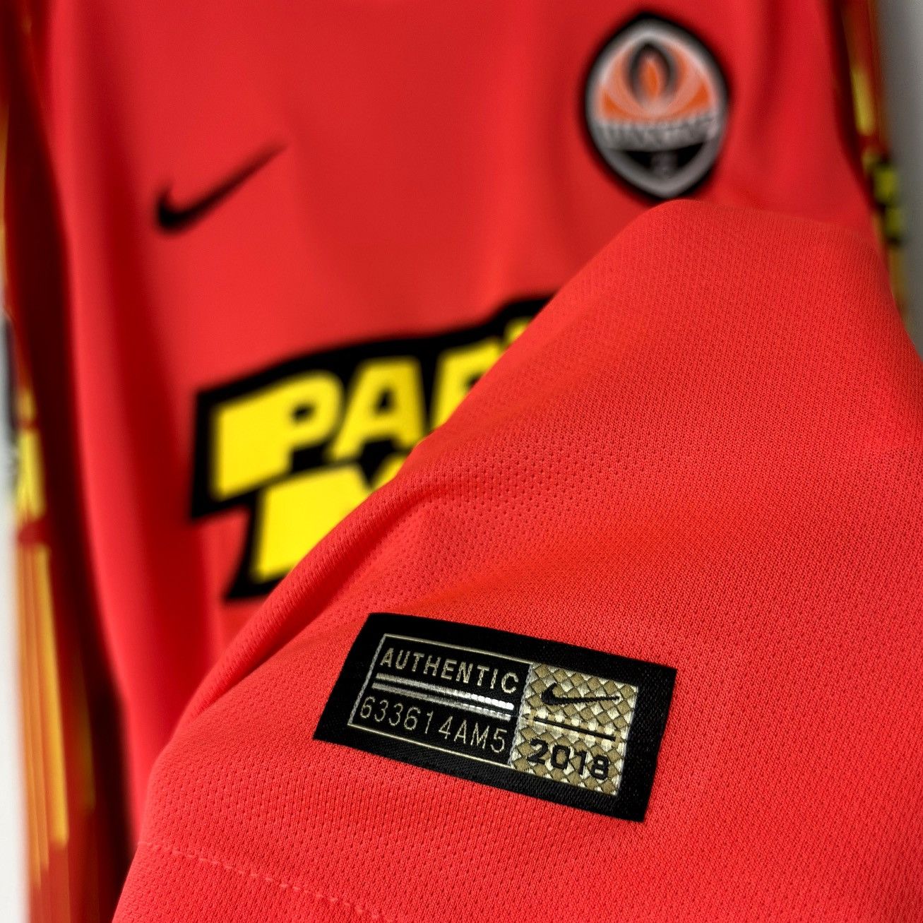 Nike 2018 2019 Shakhtar Donetsk Player Issue Nike Soccer Jersey Size US L / EU 52-54 / 3 - 7 Thumbnail