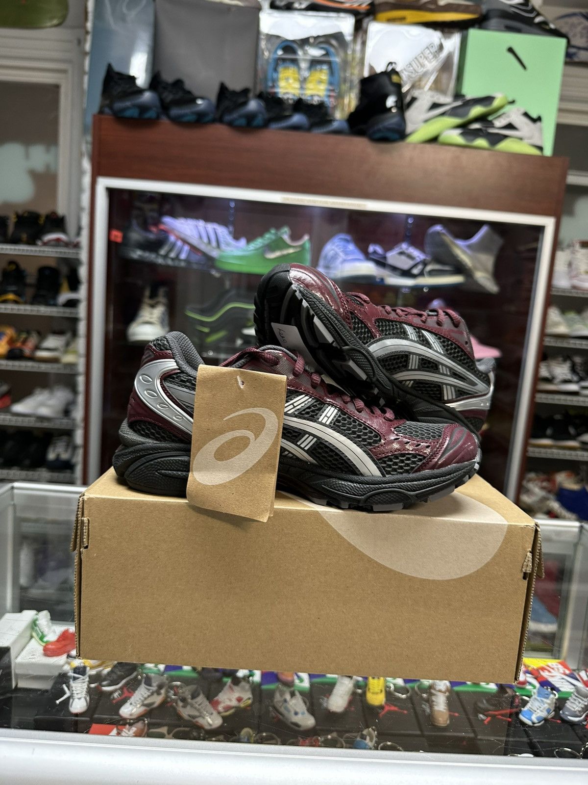 Asics Asics Kayano 14 ‘Maroon/Black’ Size US 5.5 / IT 35.5 - 2 Thumbnail