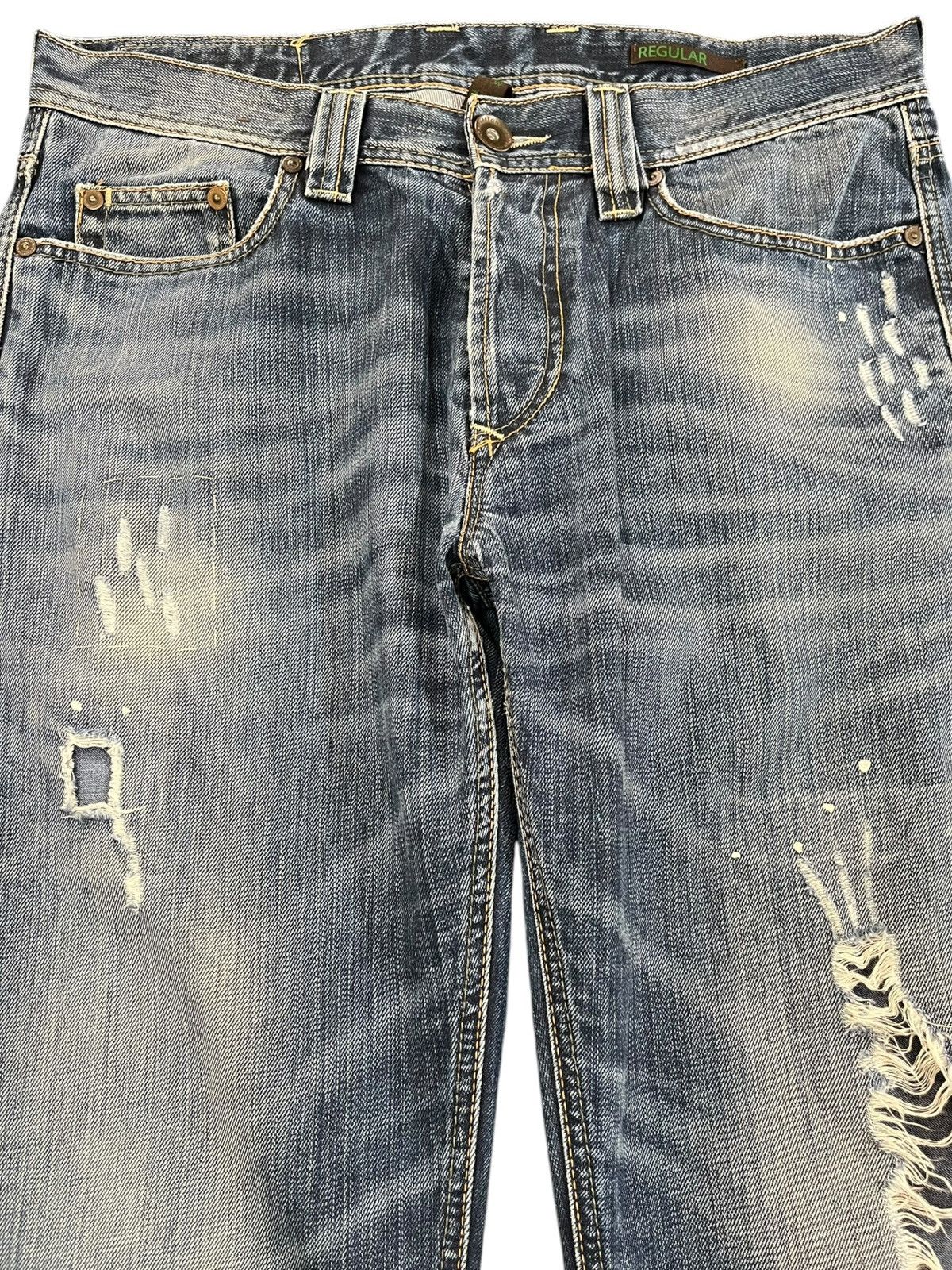 14th Addiction Vintage Benetton Regulare Ripped Grunge Distresses Denim Size US 34 / EU 50 - 2 Thumbnail
