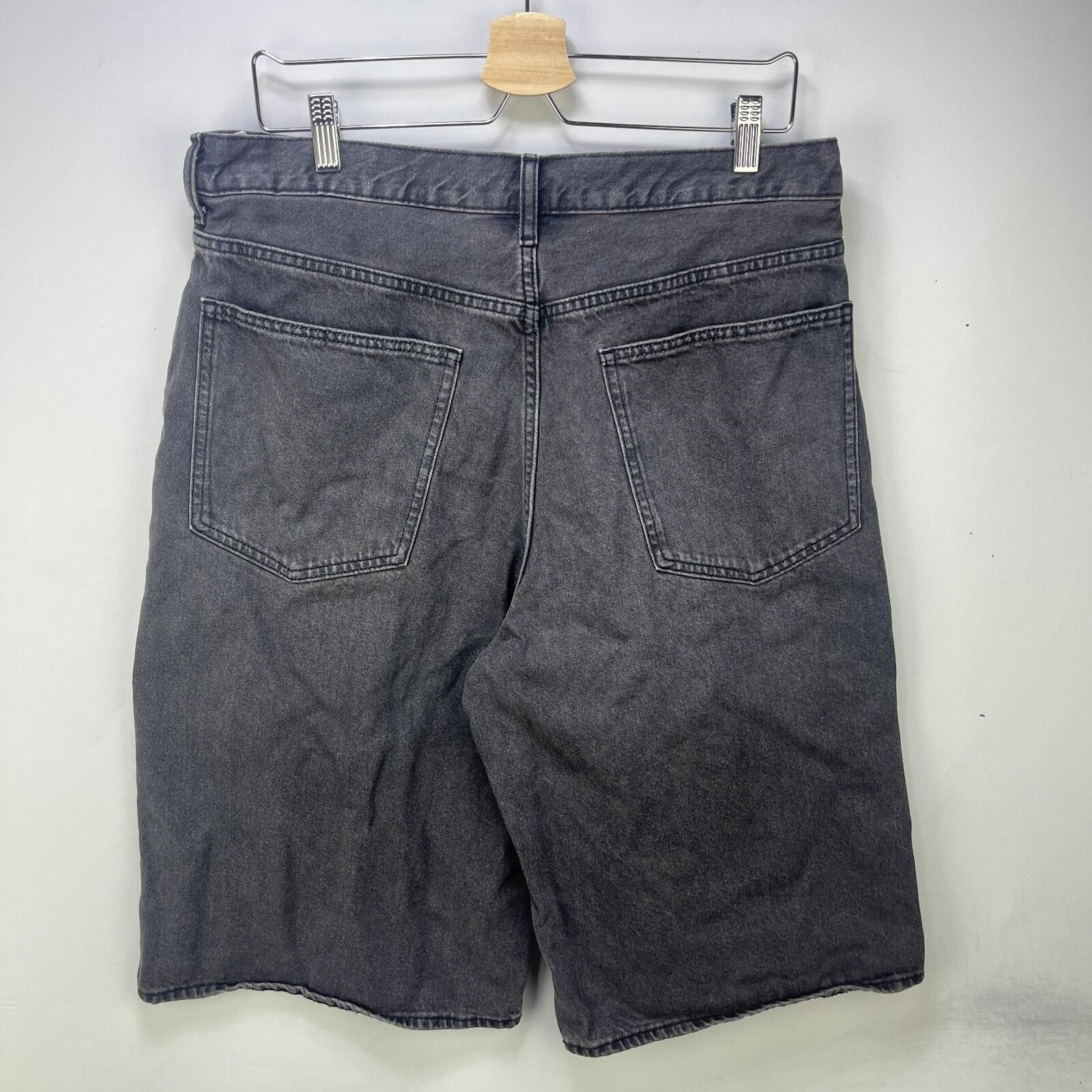 GU GU Washed Black Denim Baggy Skate Jean Shorts 34 Uniqlo Size US 34 / EU 50 - 2 Thumbnail