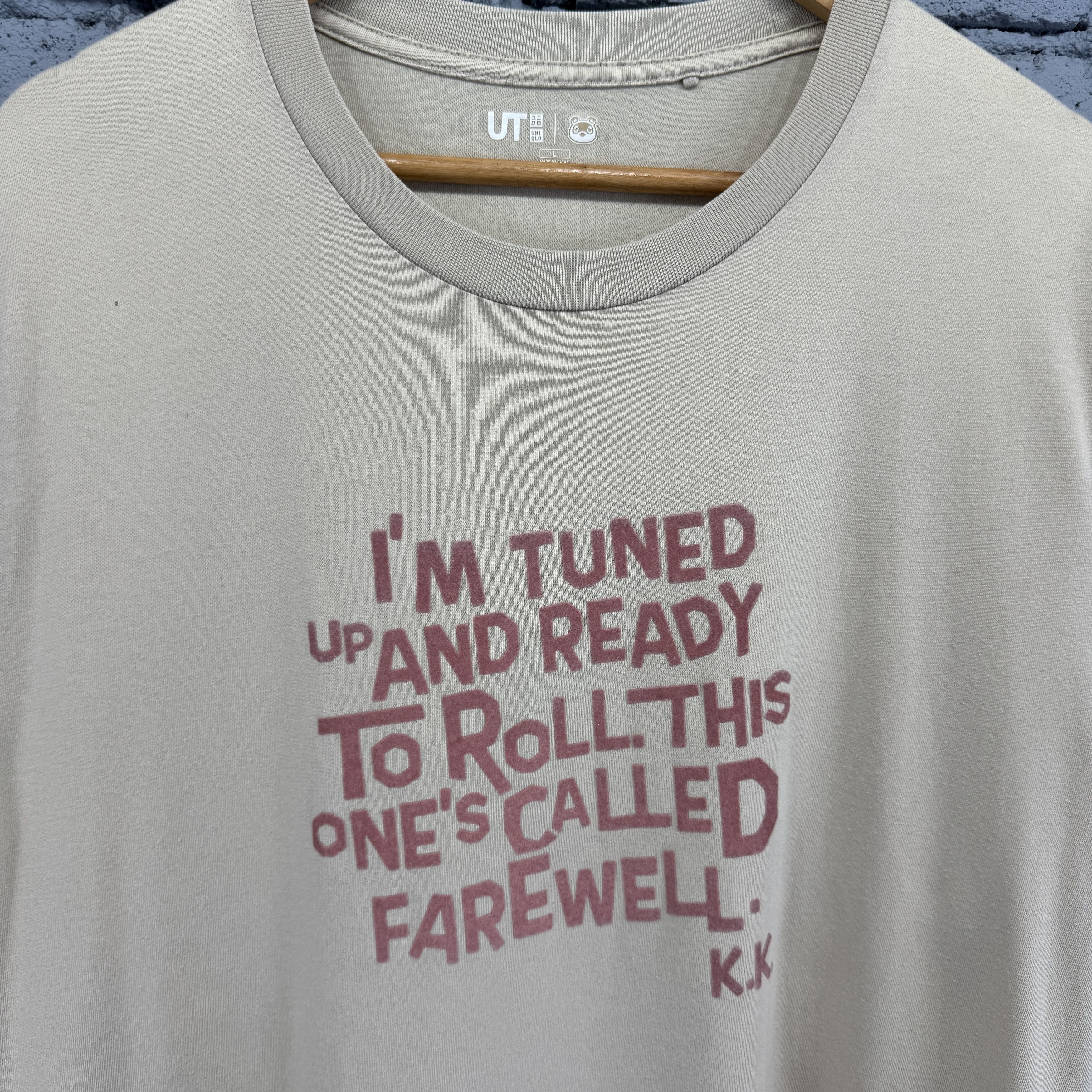 Anime Uniqlo Animal Crossing New Horizons 2020 Slogan Tshirt Size US L / EU 52-54 / 3 - 3 Thumbnail