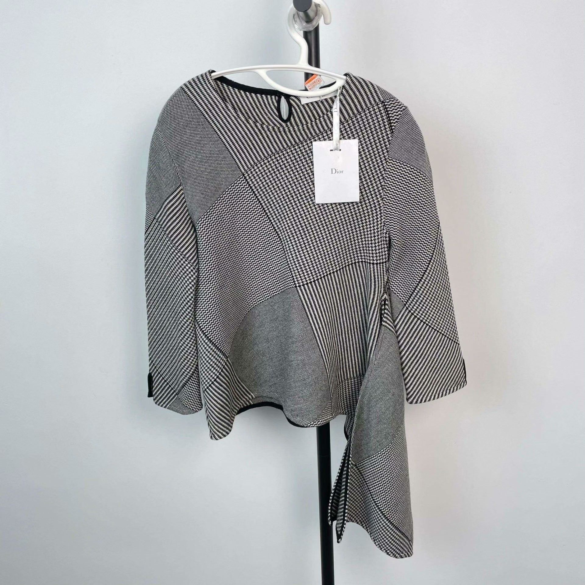 Dior Dior Wool Gray Sweater 36 Women Size S / US 4 / IT 40 - 1 Thumbnail