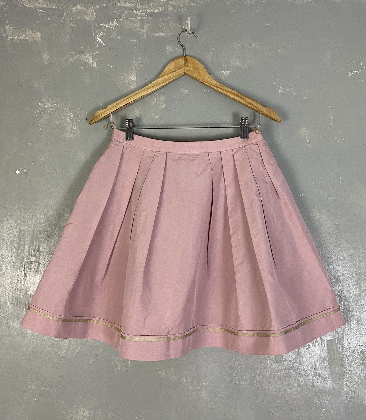 Miu Miu Miu Miu Pleated Skirt Size 26" / US 2 / IT 38 - 1 Thumbnail