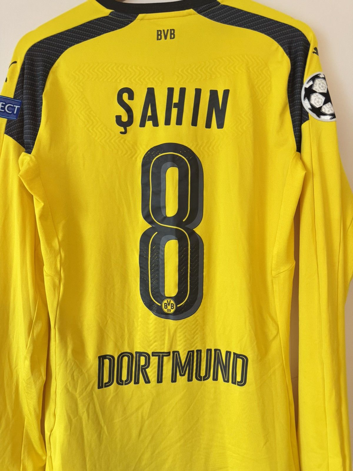 Puma Sahin #8 Borussia Dortmund 2016-2017 Match Worn Jersey CL Size US L / EU 52-54 / 3 - 8 Thumbnail