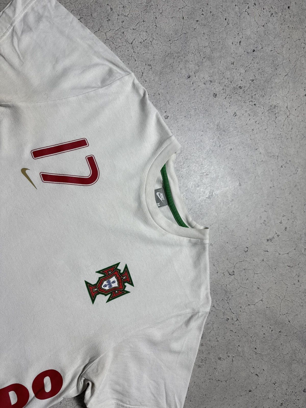 Nike Nike Portugal Team #17 Ronaldo Vintage Football Shirt Size US M / EU 48-50 / 2 - 5 Thumbnail