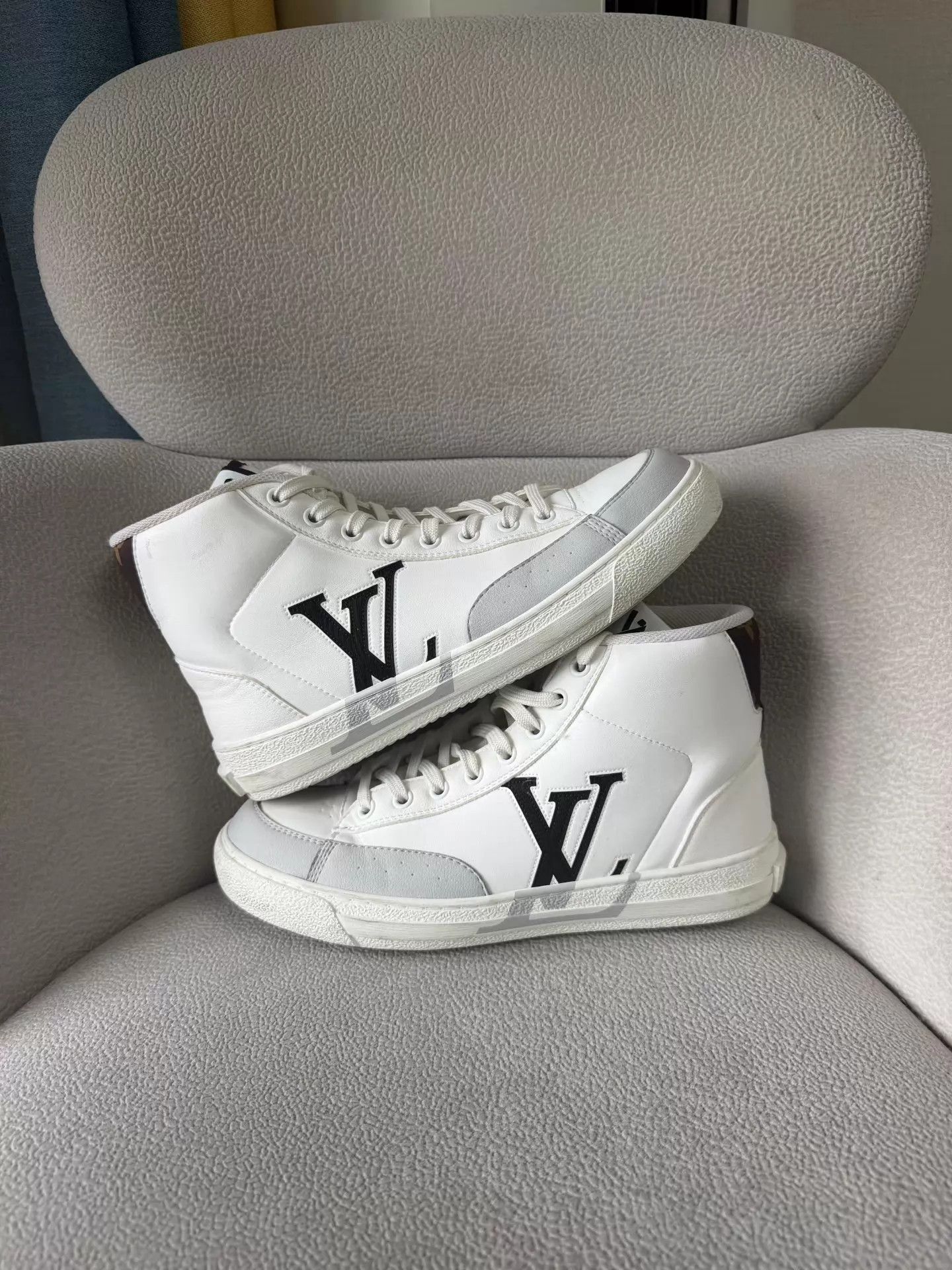 Louis Vuitton LV High-Top Sneakers WhiteGray 2Tone 37.5 98 New Size US 7 / IT 37 - 5 Thumbnail