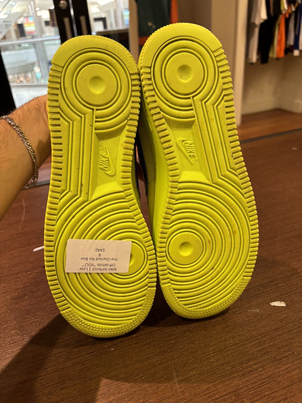 Nike × Off-White Nike Off-White Air Force 1 Low ‘Volt’ Size US 8 / EU 41 - 7 Thumbnail