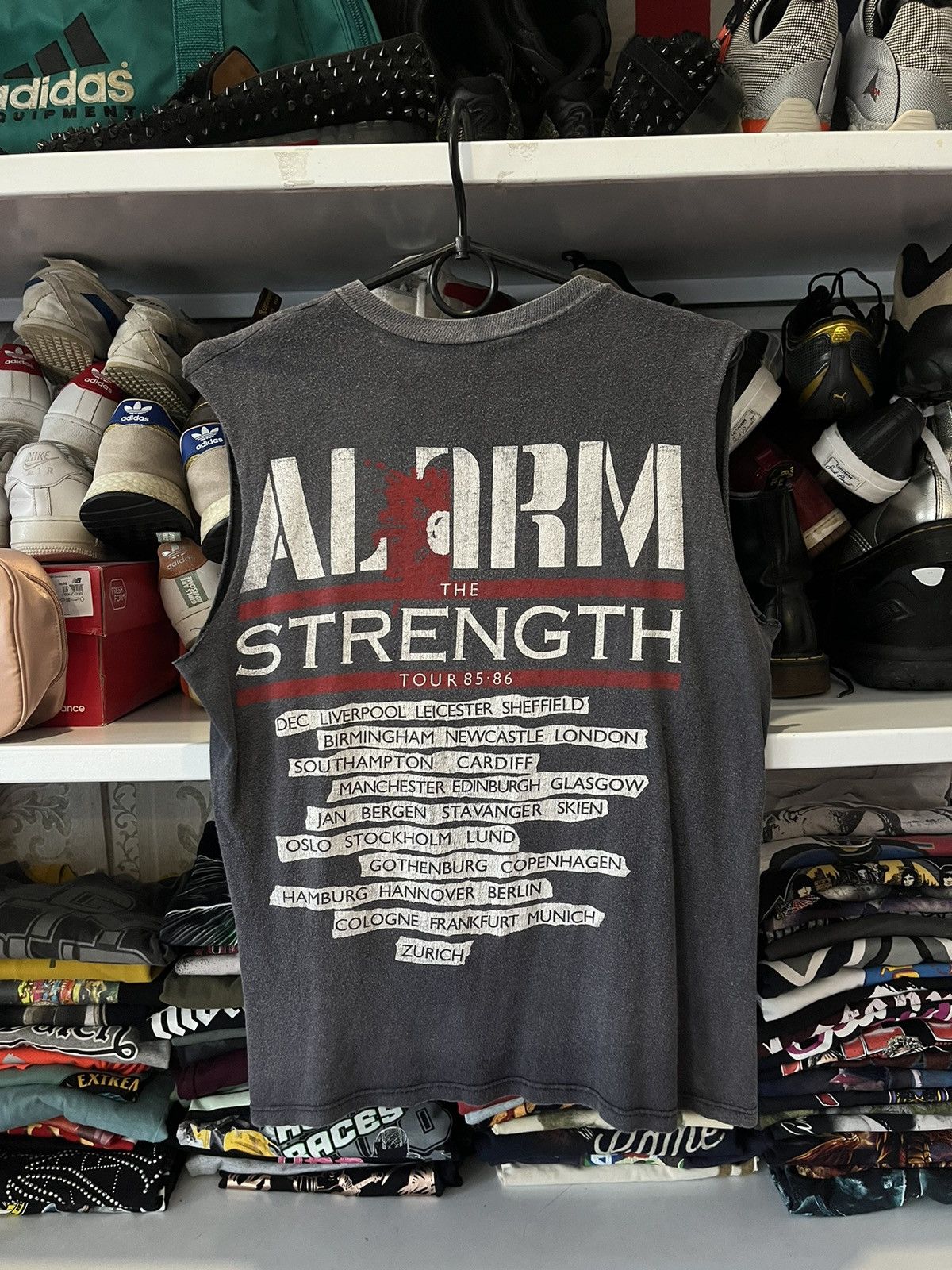 Band Tees RARE Vintage 1986 Alarm Spirit Of '86 In USA Band Tour Shirt Size US S / EU 44-46 / 1 - 3 Thumbnail