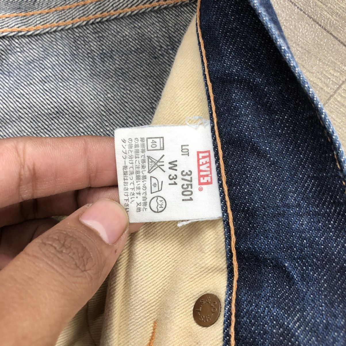 Levi's Vintage Clothing Vtg Levis 501XX LVC 37501 Buckle Back Selvedge Faded Jeans Size US 30 / EU 46 - 9 Thumbnail