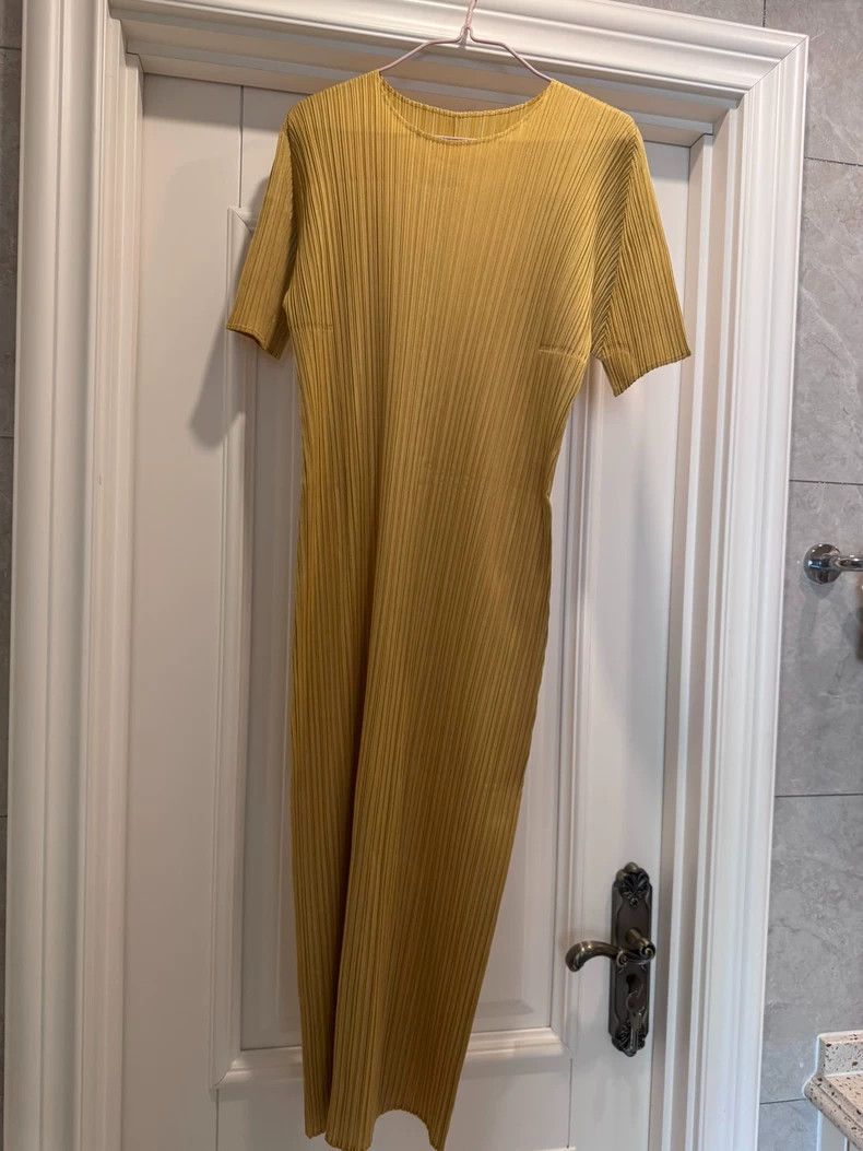 Issey Miyake Pleated Yellow Long Dress - dmc