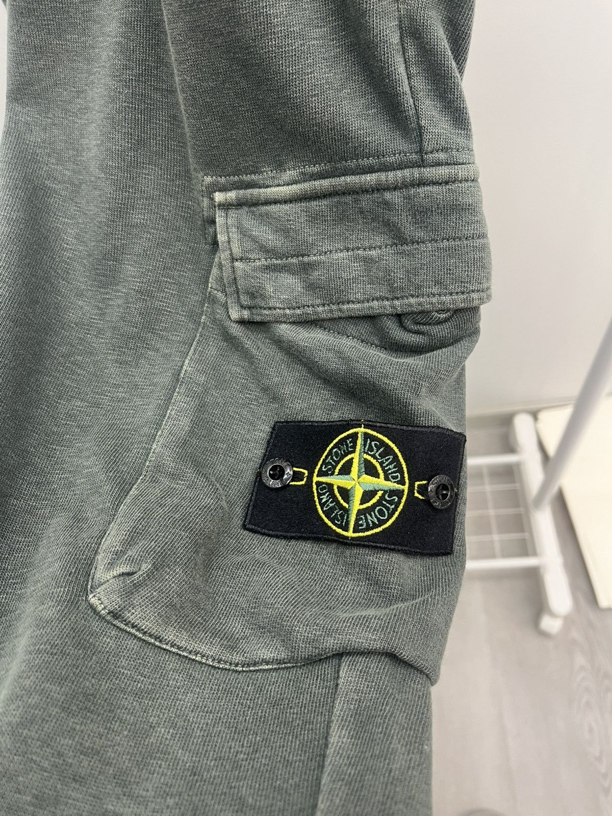 Stone Island Stone Island Pocket Badge Cotton Sweatpants Size US 32 / EU 48 - 4 Thumbnail