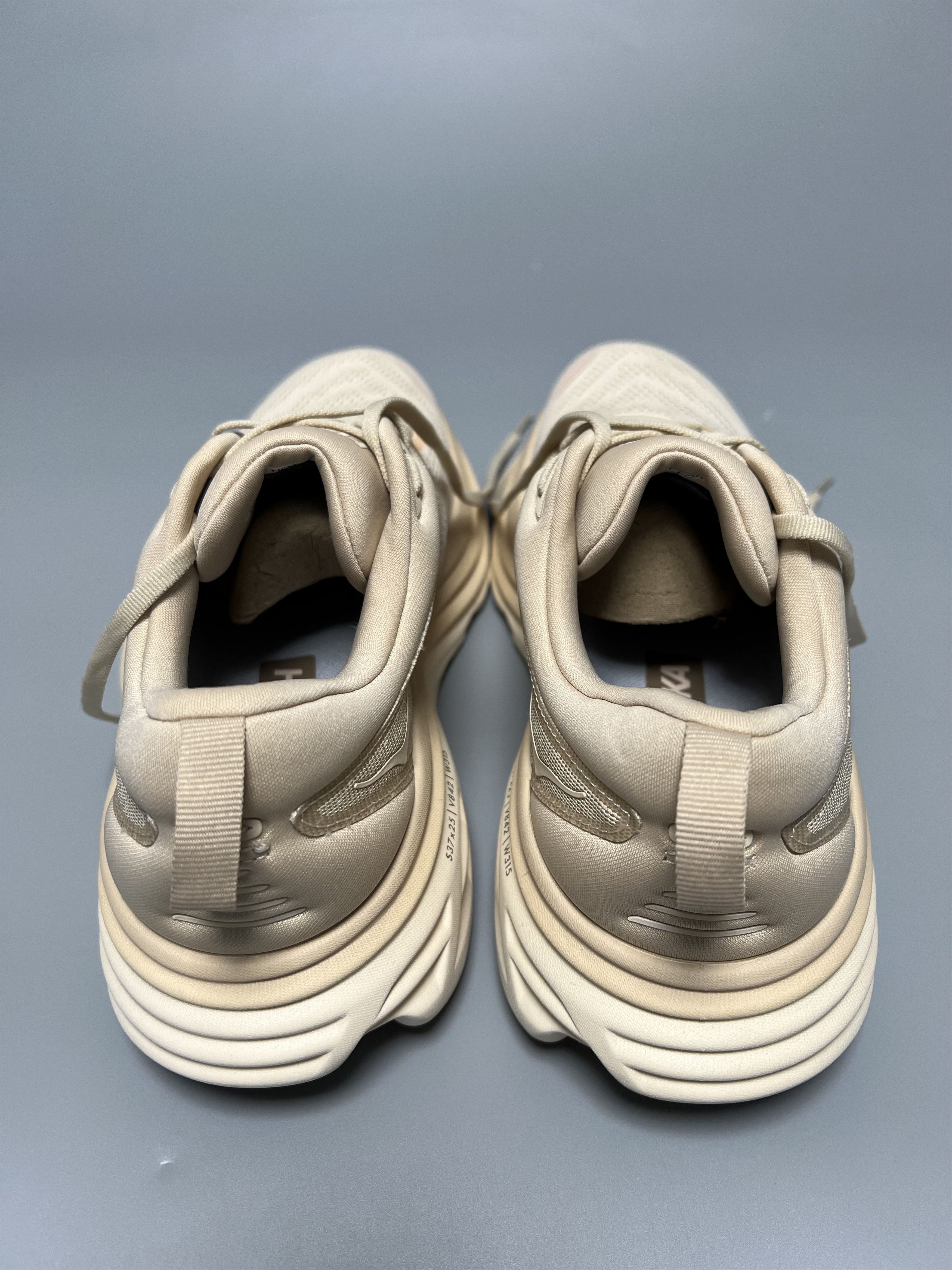 Hoka 9D Hoka One One Bondi 8 Running Shoes Size US 9 / EU 42 - 14 Thumbnail