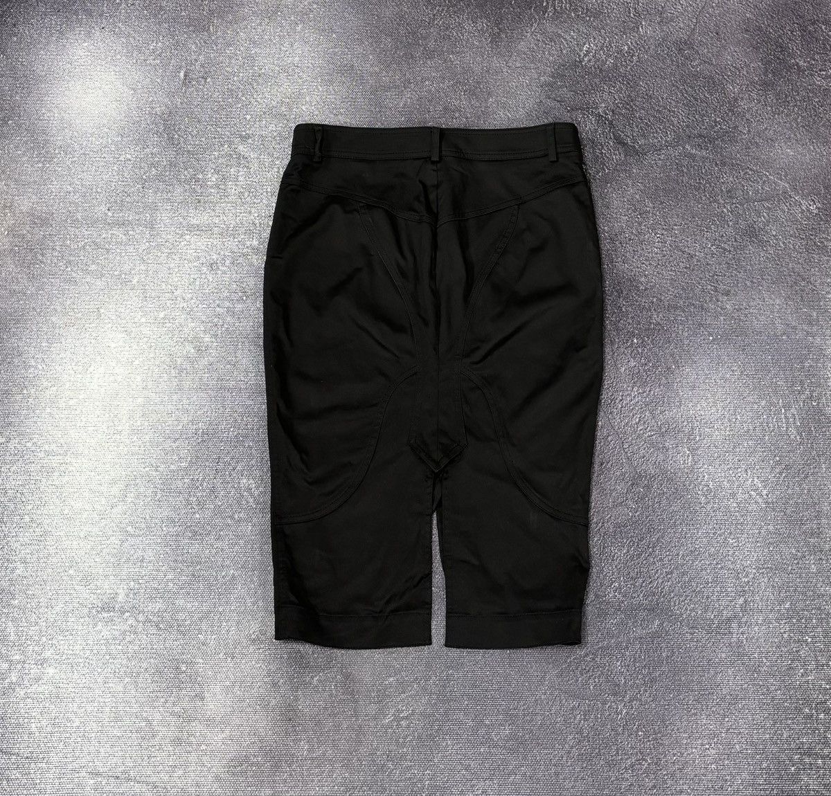 Armani Vintage Armani Jeans Women’s Black Shorts Cropped Pants Size 28" / US 6 / IT 42 - 2 Thumbnail