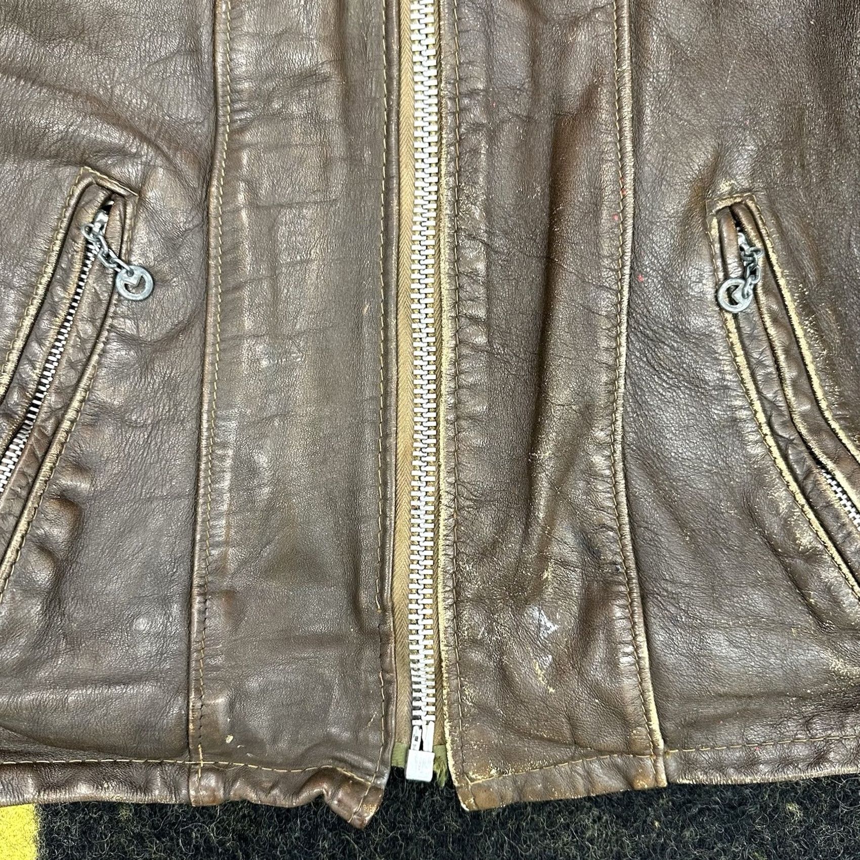 Schott VINTAGE Schott Brown Leather Cafe Racer Motorcycle Jacket 60/70s Distressed M/L Size US M / EU 48-50 / 2 - 3 Thumbnail
