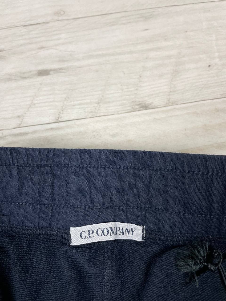 C.P. Company Cp Company Light Fleece Cargo Shorts Size US 34 / EU 50 - 6 Thumbnail