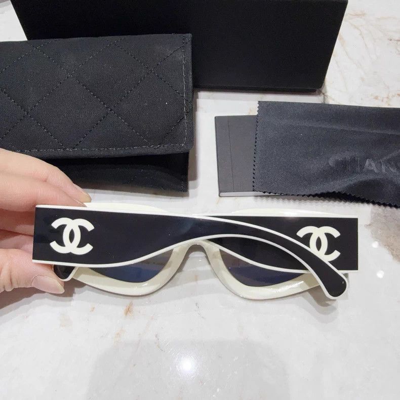 Chanel Chanel 24 new panda colour-matched sunglasses Size ONE SIZE - 5 Thumbnail