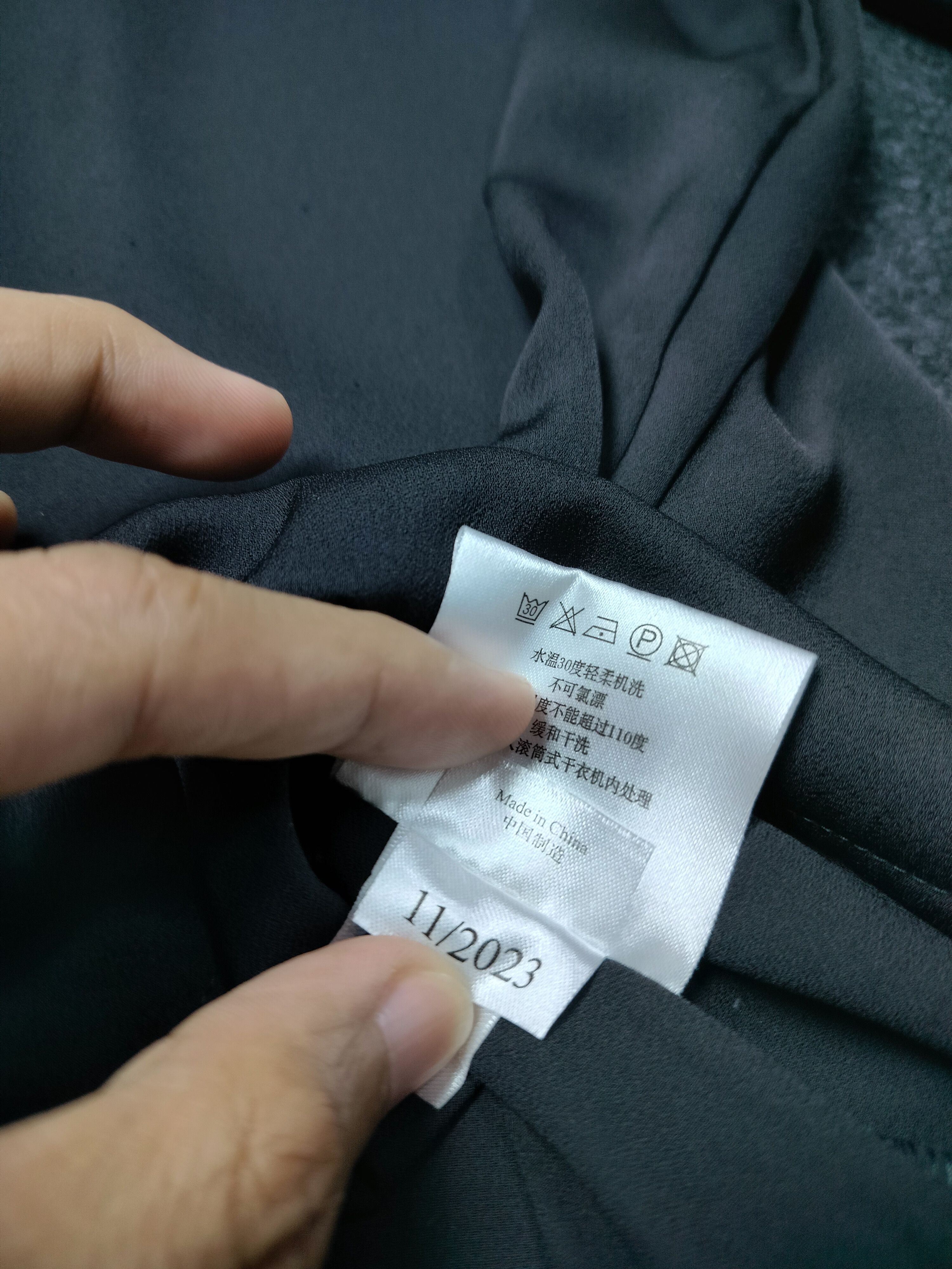Dior Dior Uniforms Black Bee Logo Size S / US 4 / IT 40 - 6 Thumbnail