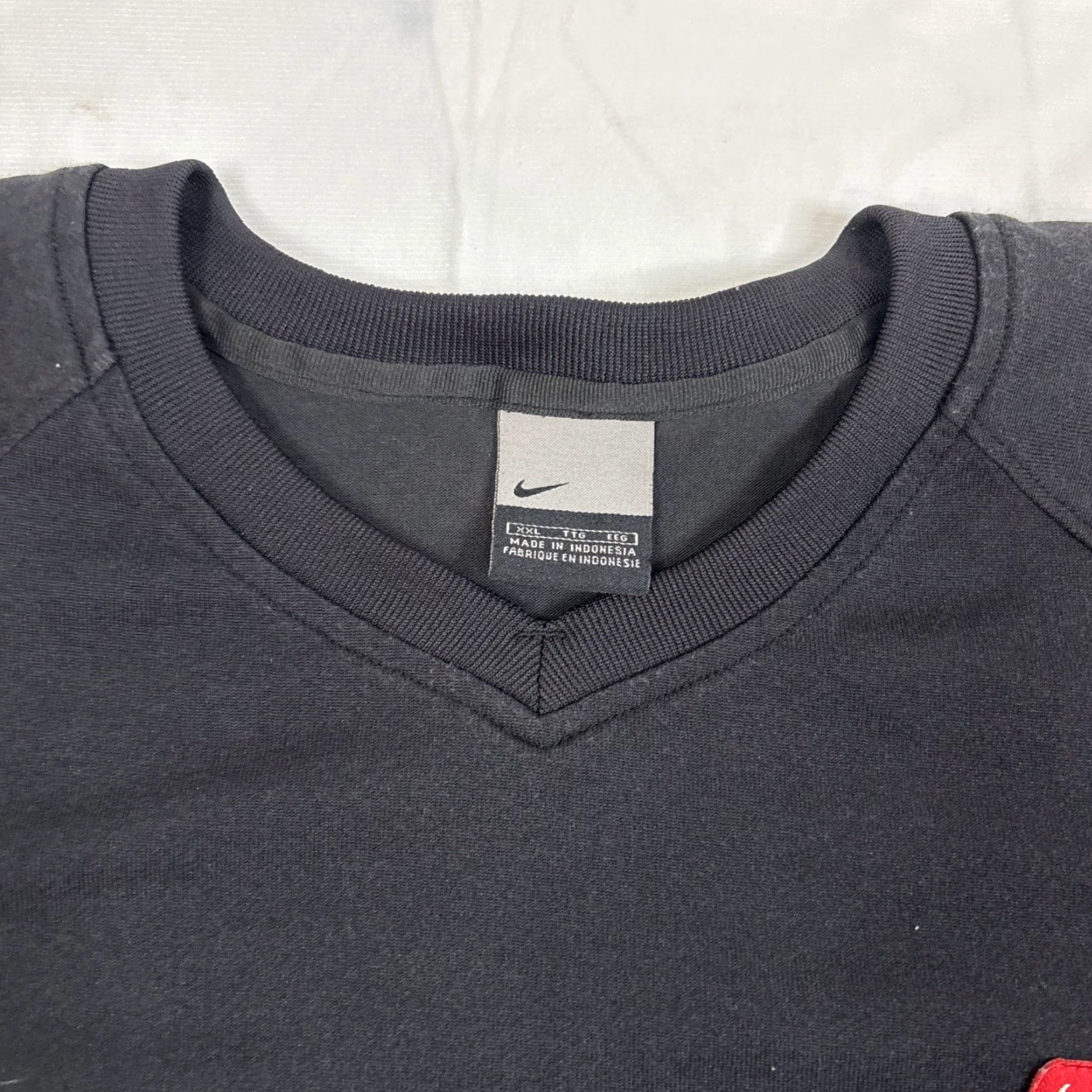 Nike VINTAGE Nike Athletic T Shirt Men’s 2XL Black Silver Tag 90s Y2K Streetwear Mens Size US XXL / EU 58 / 5 - 4 Thumbnail