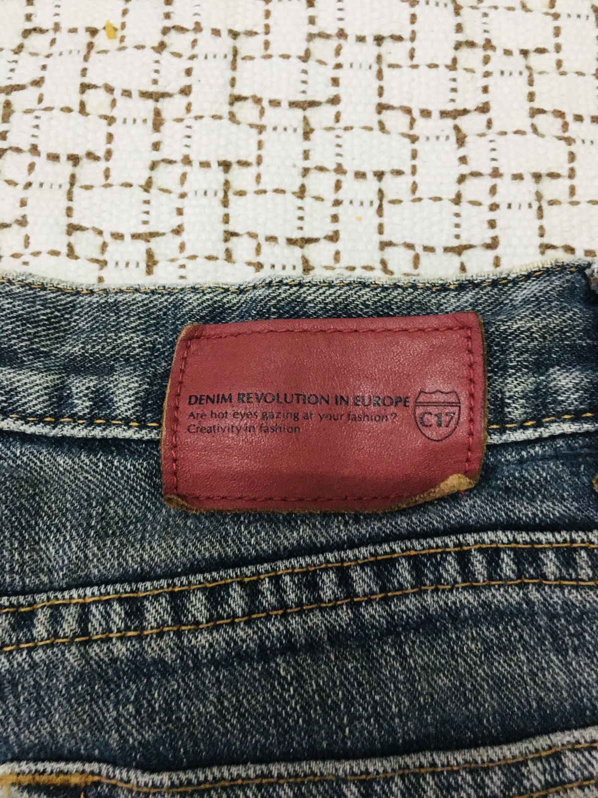 Japanese Brand Gedixsept Distressed Jeans (16) Size 28" / US 6 / IT 42 - 4 Thumbnail