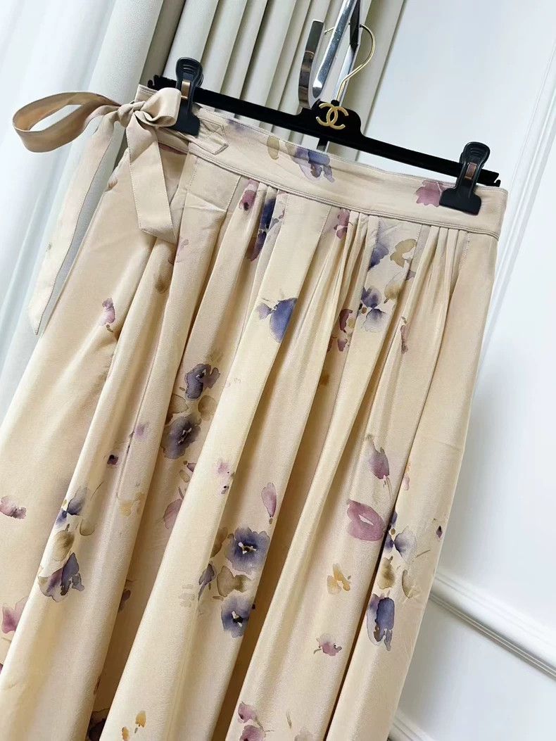 Loro Piana LORO PIANA Silk printed half length dress in nude color Size 27" / US 4 / IT 40 - 6 Thumbnail