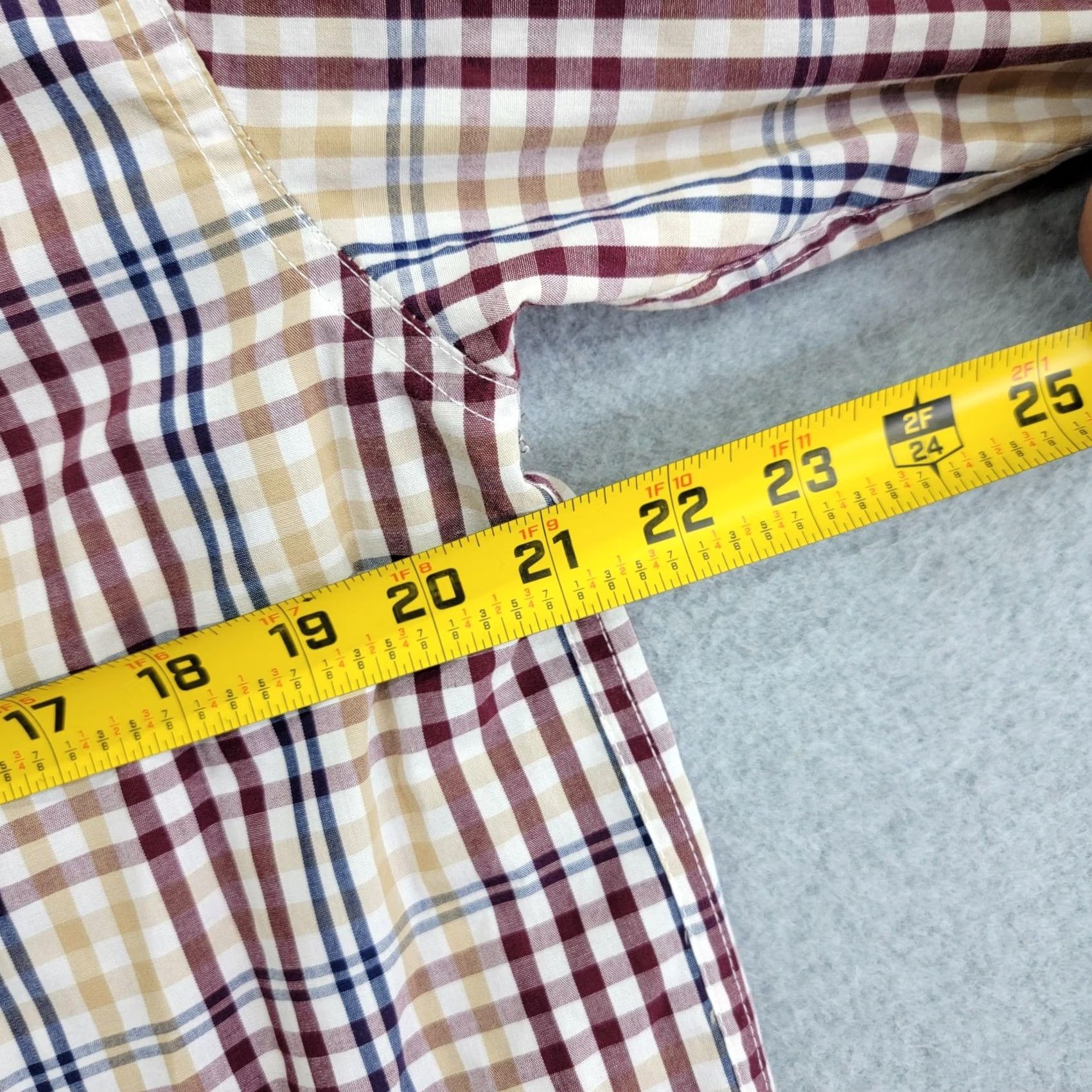 Haggar Haggar Shirt Mens Large Plaid Button-Front Long Sleeve Burgundy Tan Multicolor Casual Shirt Size US L / EU 52-54 / 3 - 6 Thumbnail