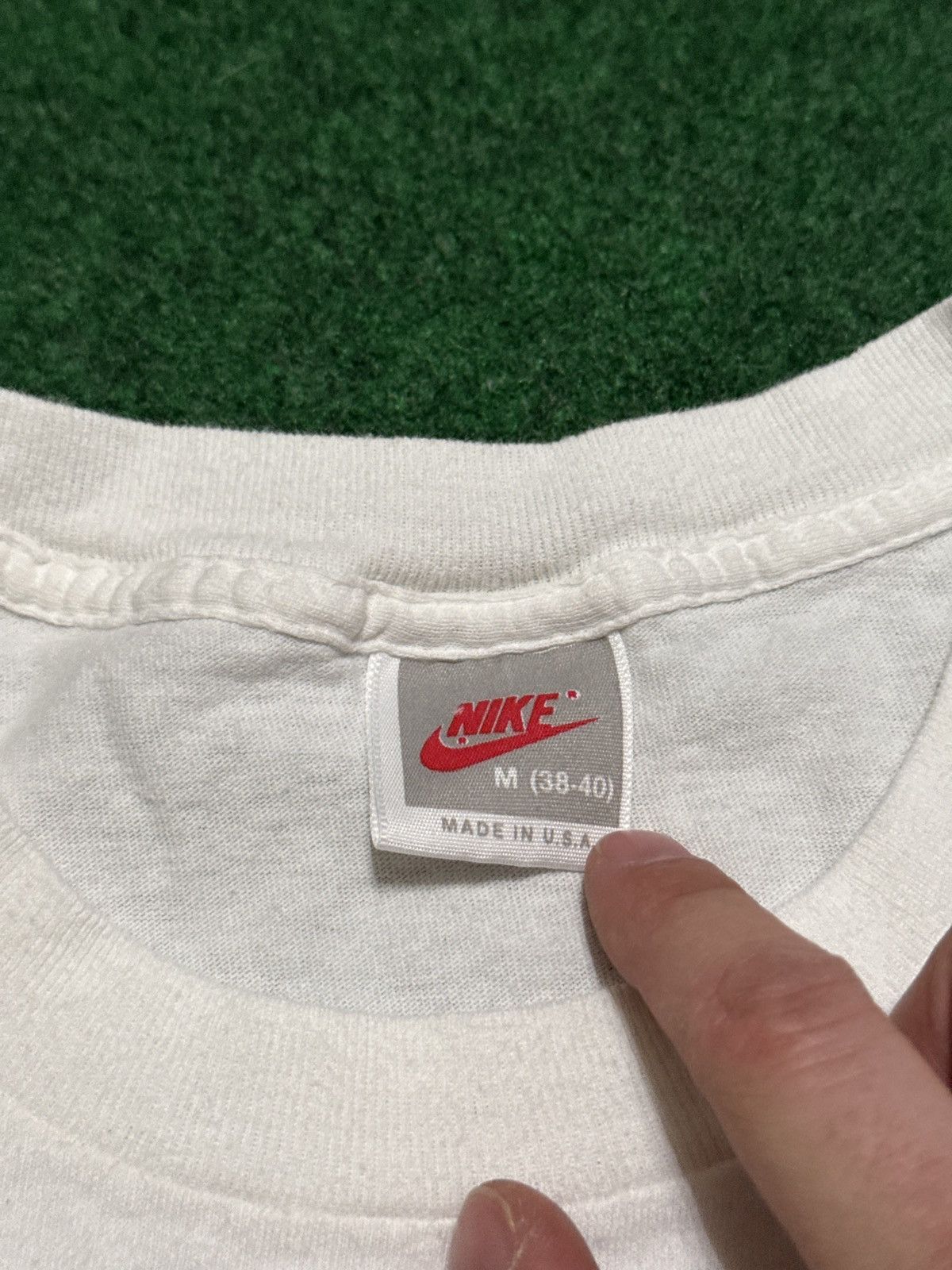 Nike Nike Vintage Big Logo Swoosh 80s 90s Medium Hip Hop T Shirt Size US M / EU 48-50 / 2 - 3 Thumbnail