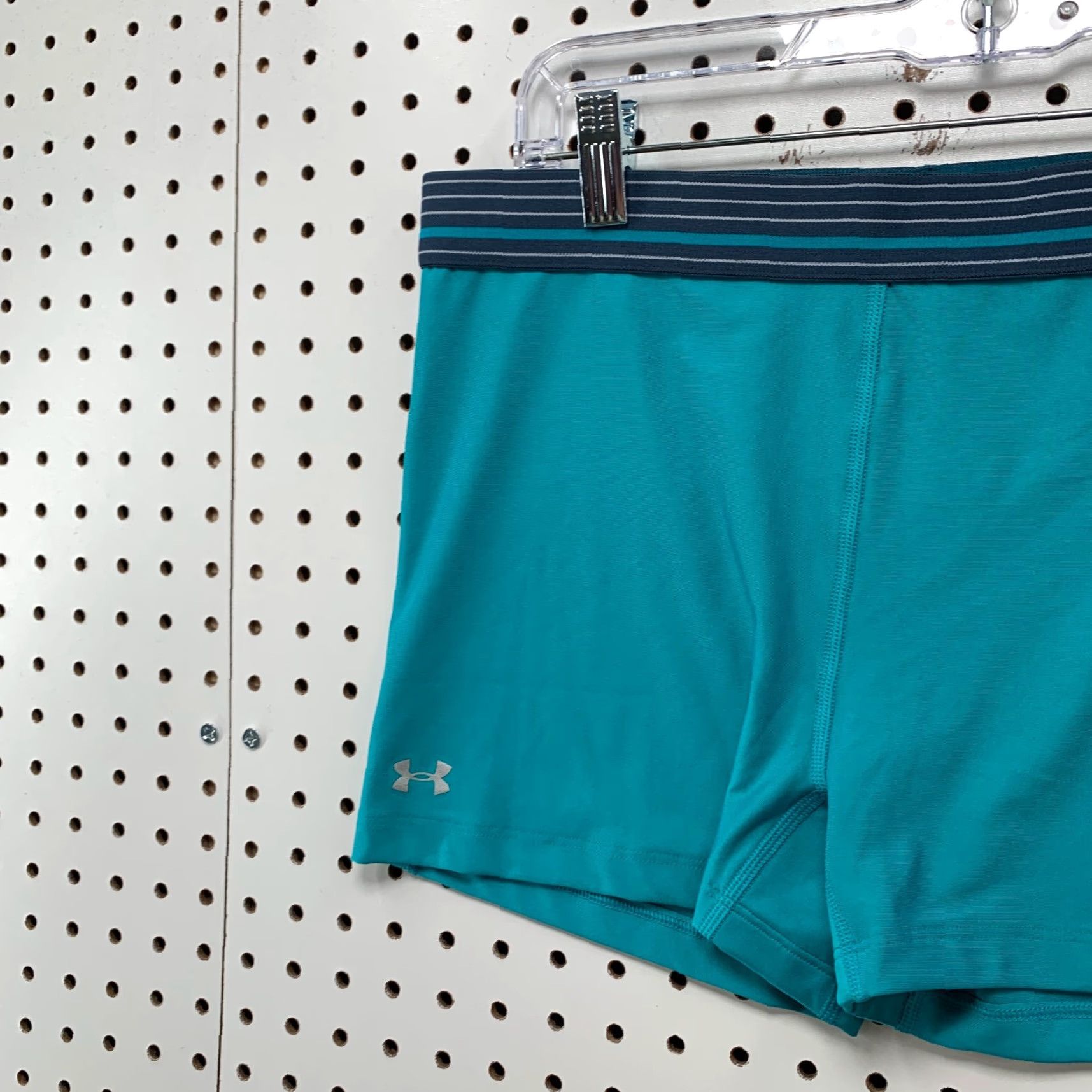 Under Armour Under Armour Heat Gear Active Shorts Women L Green 31 in Inseam 3 in Athletic Activewear Size 36" / US 14 / IT 50 - 2 Thumbnail