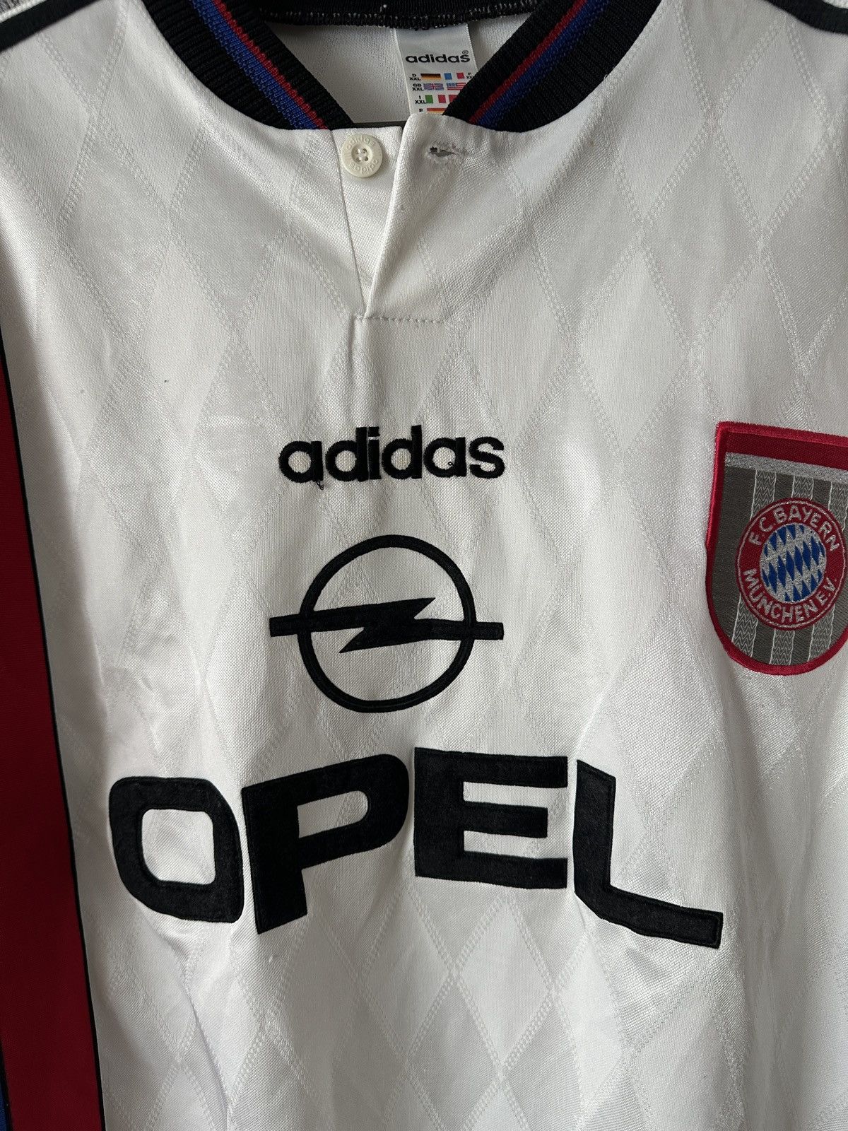Adidas BAYERN MUNICH 1995 AWAY FOOTBALL SHIRT SOCCER JERSEY ADIDAS Size US XXL / EU 58 / 5 - 4 Thumbnail