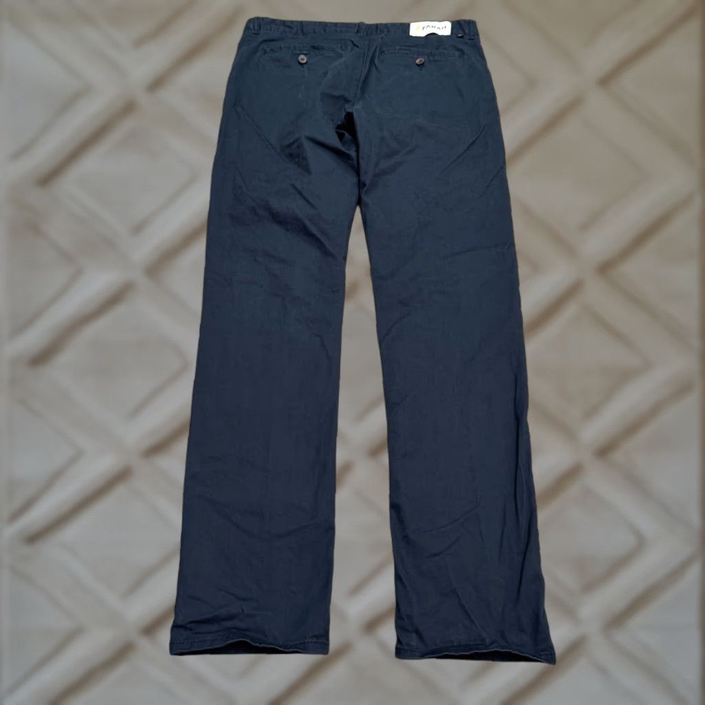 Farah Farah Men's 32x32 Chino Pants Straight Leg Navy Blue Flat Front Cotton Classic Size US 32 / EU 48 - 1 Thumbnail