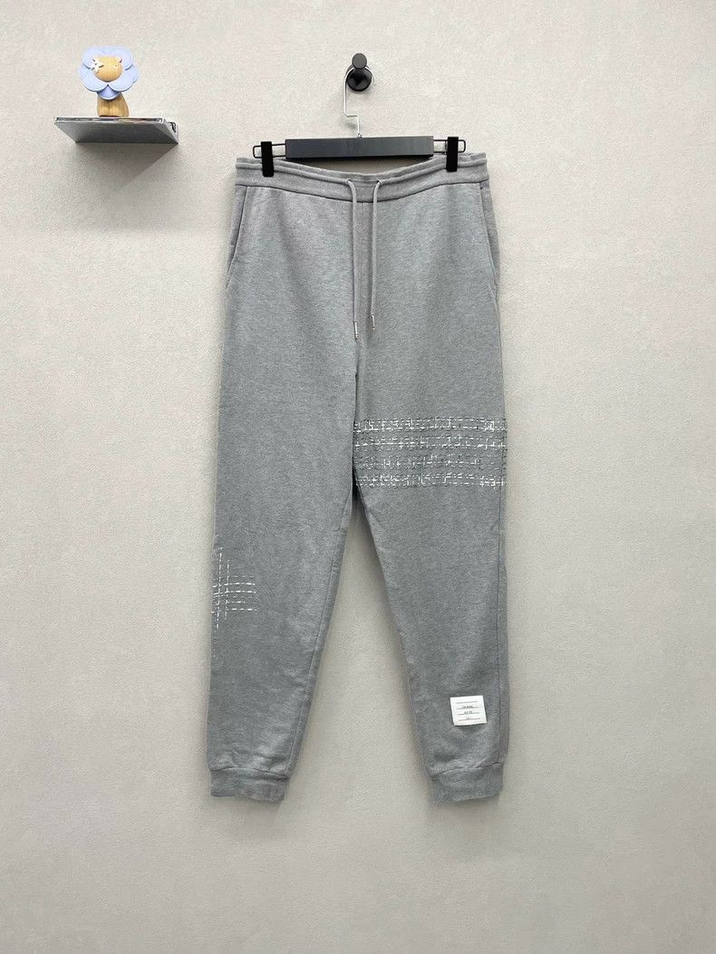 Thom Browne Thom Browne size 3 Gray embroidered sweatpants Size US 41 - 1 Thumbnail